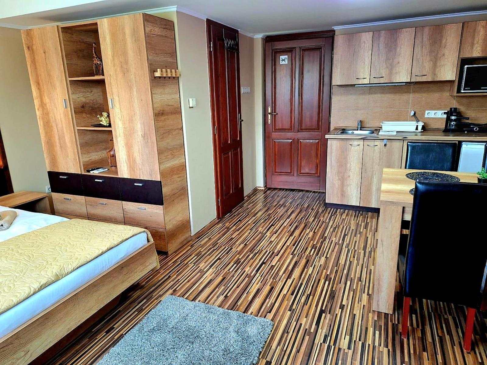 Angyal Apartman גיולה מראה חיצוני תמונה