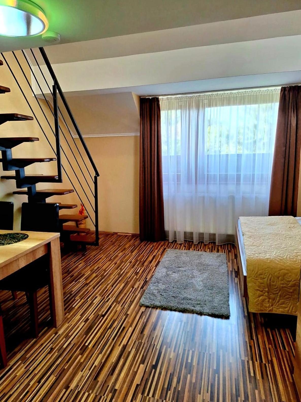 Angyal Apartman גיולה מראה חיצוני תמונה